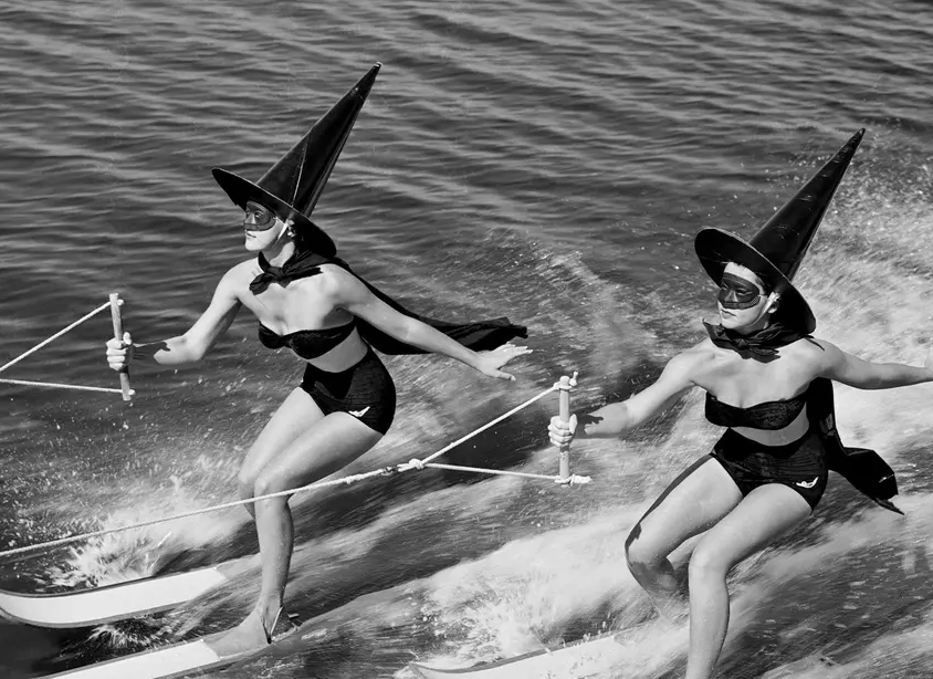 Vintage Halloween Jukebox 🎃 - PLAYLIST