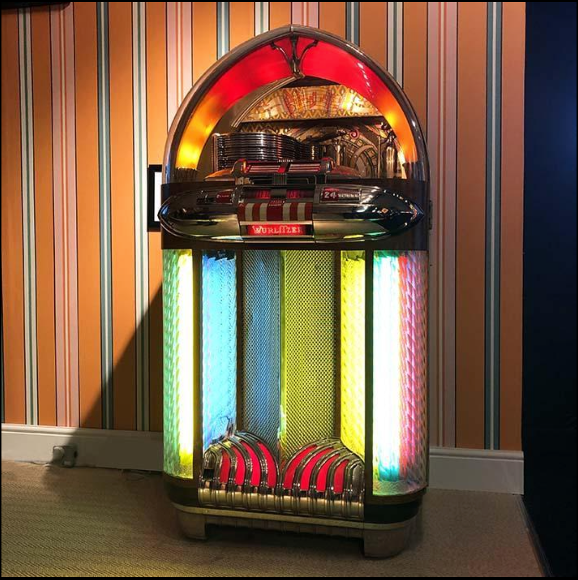 Original 1948 Wurlitzer 1100 Vinyl Jukebox