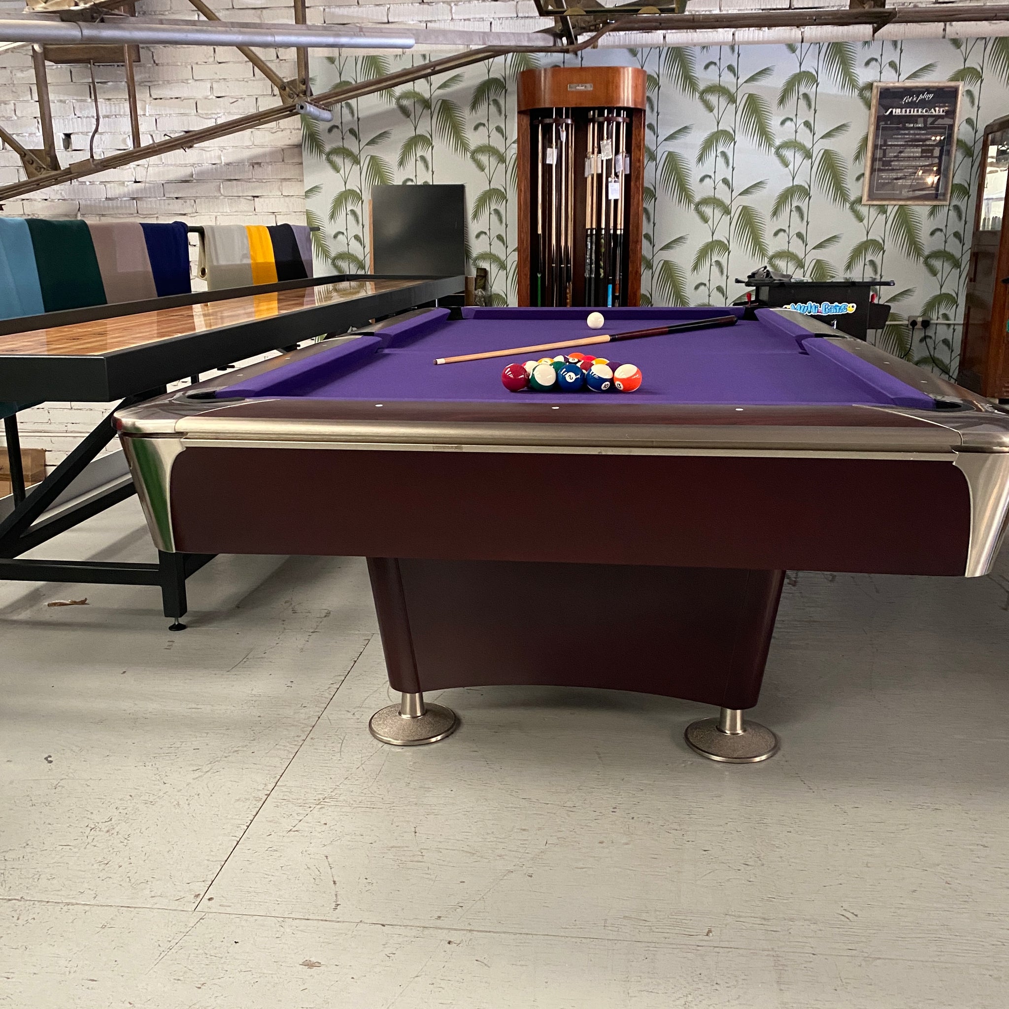 Proline 8ft American Pool Table Mahogany Deluxe