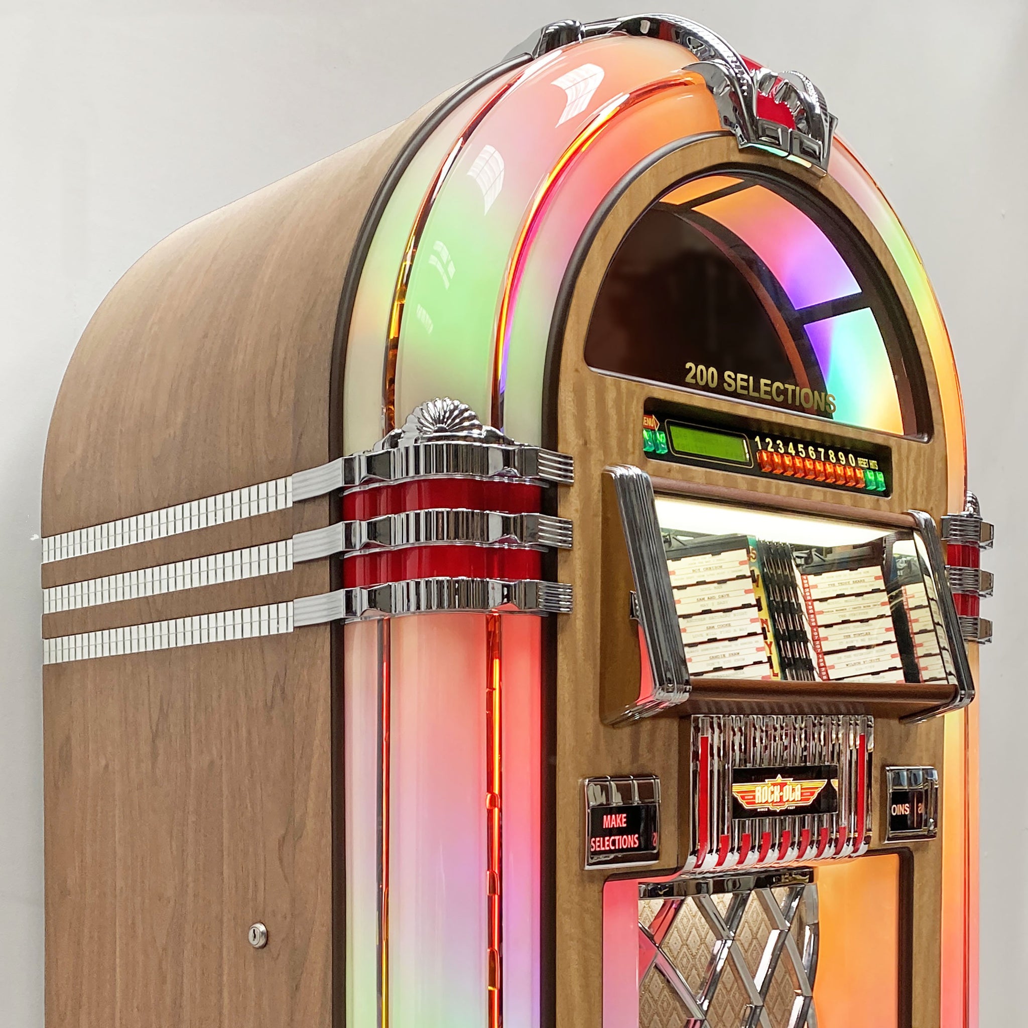 Rock-Ola Bubbler Vinyl 45 Jukebox in Light Oak with Bluetooth