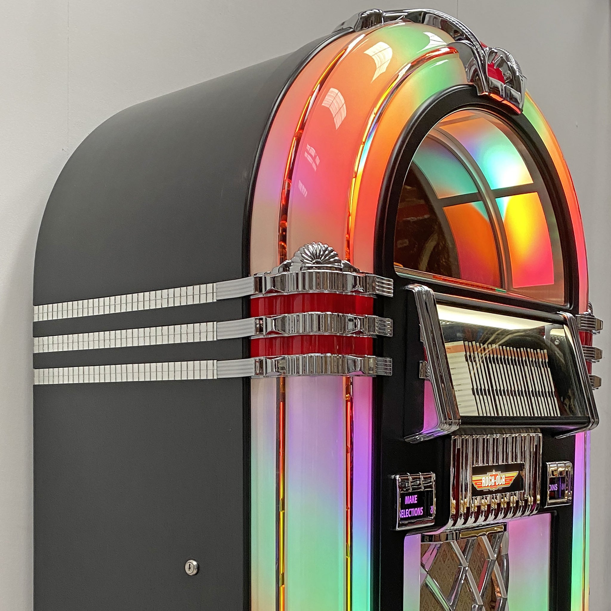 Rock-Ola Bubbler CD Jukebox in Black with Bluetooth