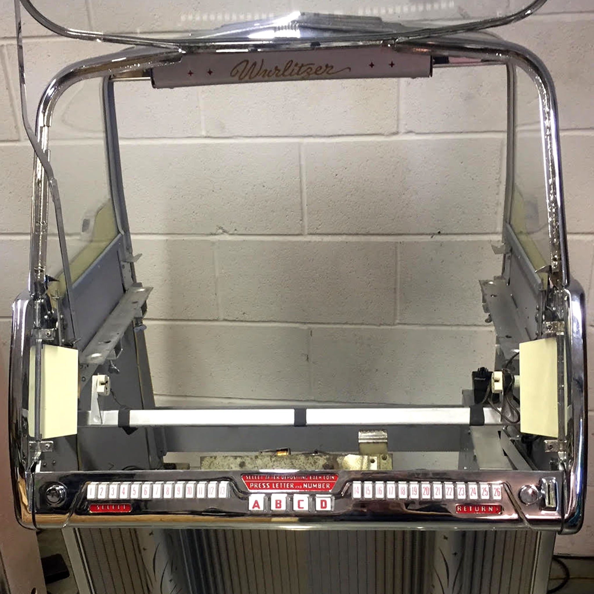 1955 Wurlitzer 1800 Vinyl Jukebox