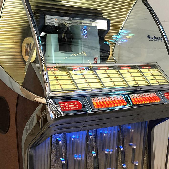 Original 1954 Seeburg HF100R Vinyl Jukebox