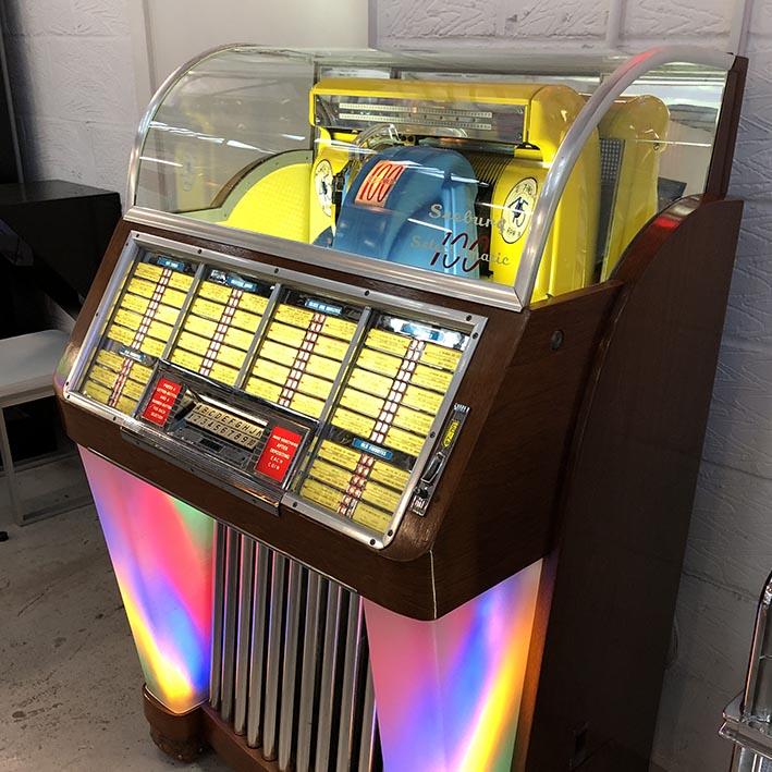 Original 1952 Seeburg M100C Vinyl Jukebox