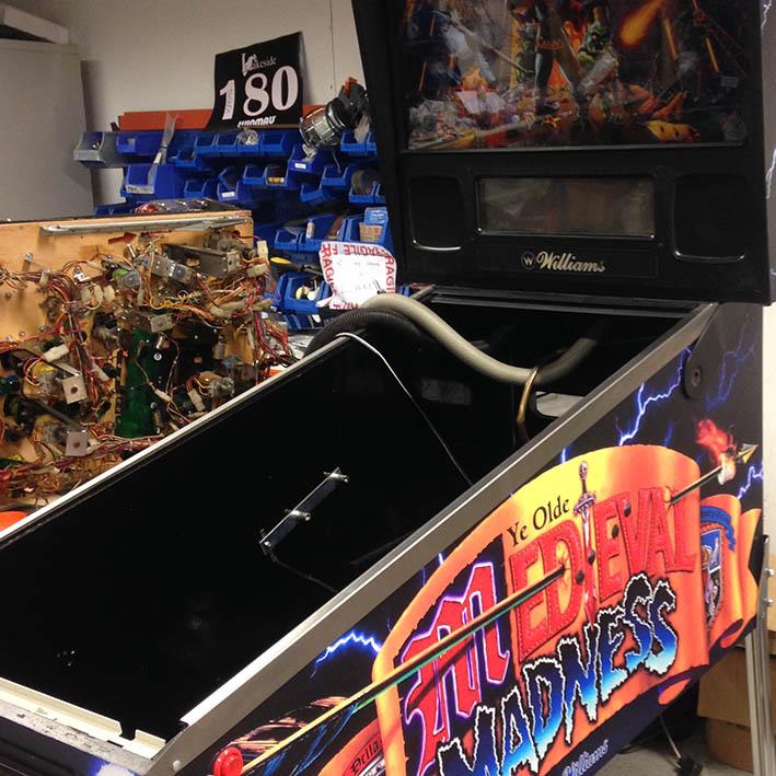 1997 Medieval Madness Pinball by Williams