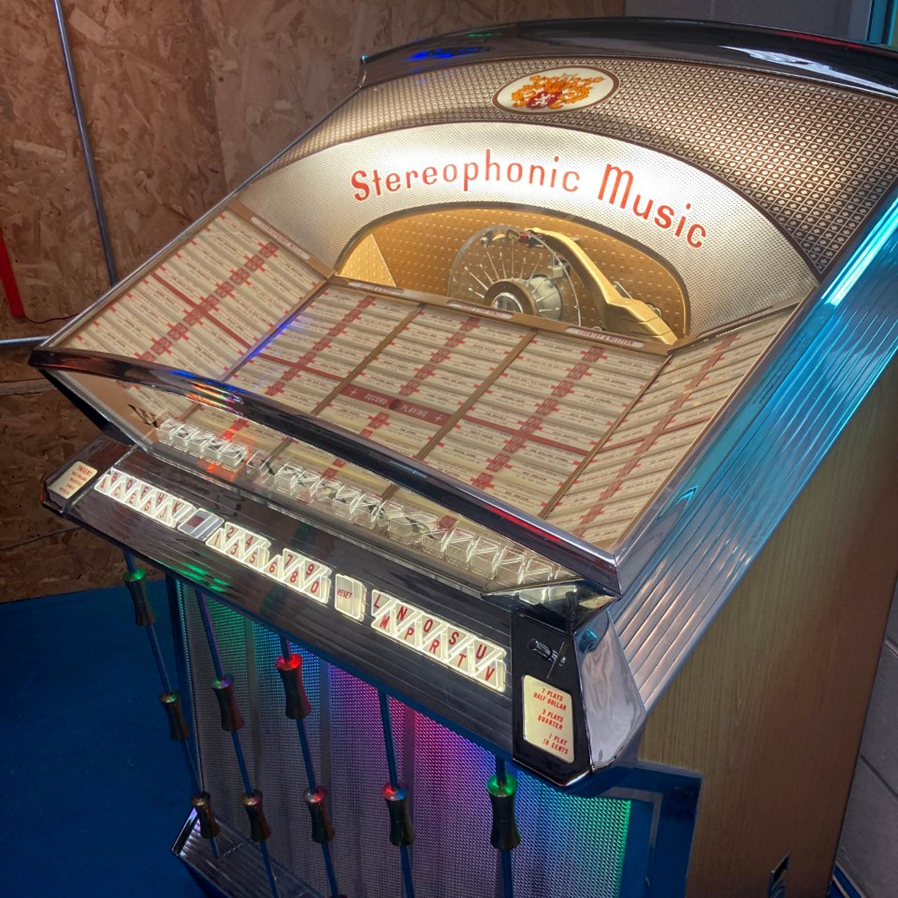 Original  Wurlitzer 2500 Vinyl Jukebox