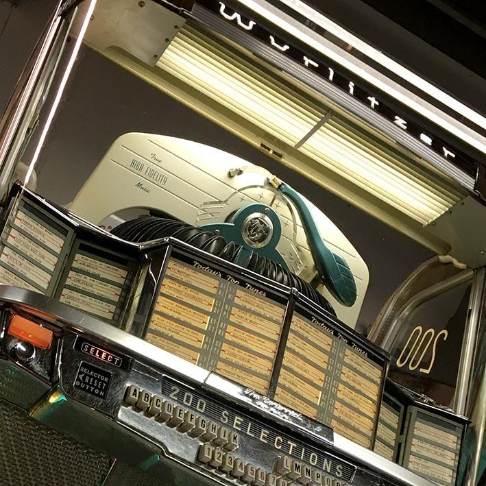 Original 1956 Wurlitzer 2000 Centennial Vinyl Jukebox